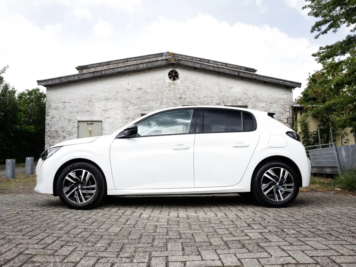 1.2 PureTech 100 Allure 1e-Eig. & Dealer-Onderh. BOVAG-Garantie. NL-Auto.