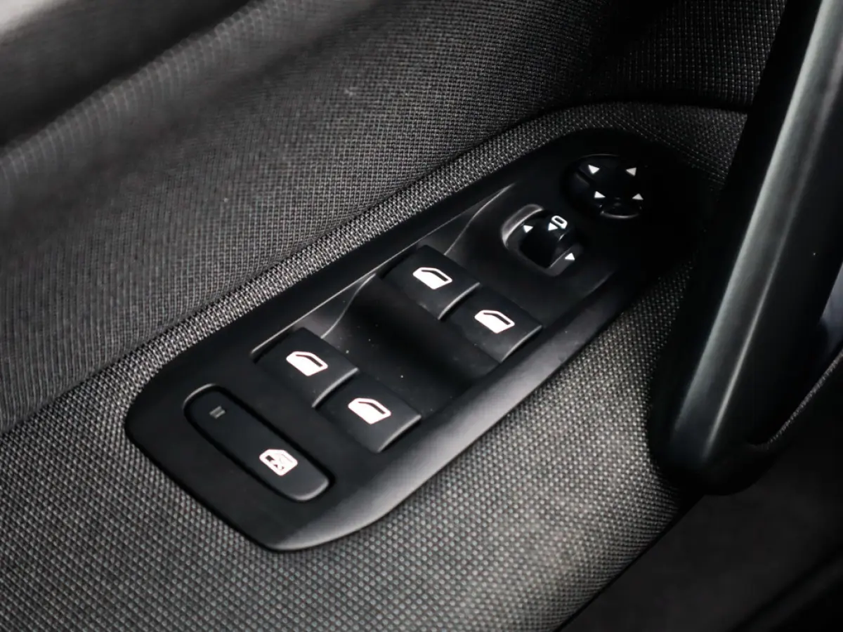1.2 PureTech Blue Lease Allure 1e-Eig. & Dealer-Onderh. BOVAG-Garantie. NL-Auto.