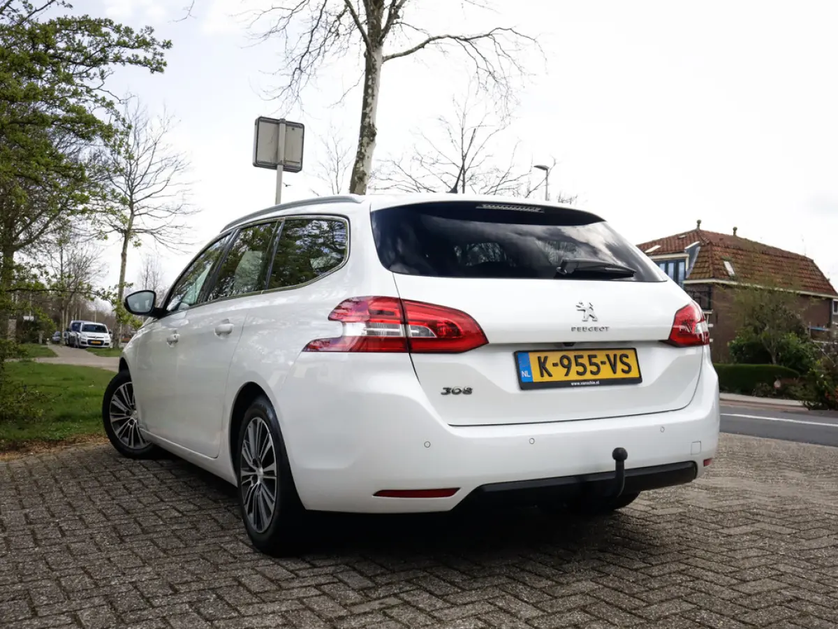 1.2 PureTech Blue Lease Allure 1e-Eig. & Dealer-Onderh. BOVAG-Garantie. NL-Auto.