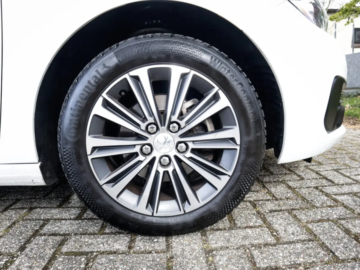 1.2 PureTech Blue Lease Allure 1e-Eig. & Dealer-Onderh. BOVAG-Garantie. NL-Auto.
