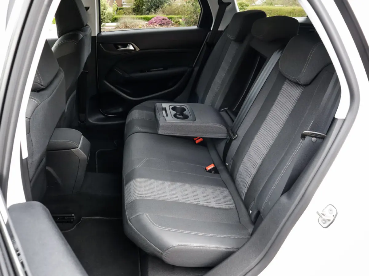 1.2 PureTech Blue Lease Allure 1e-Eig. & Dealer-Onderh. BOVAG-Garantie. NL-Auto.