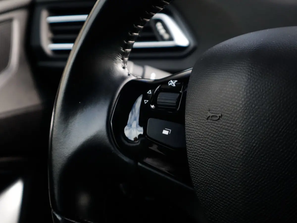 1.2 PureTech Blue Lease Allure 1e-Eig. & Dealer-Onderh. BOVAG-Garantie. NL-Auto.