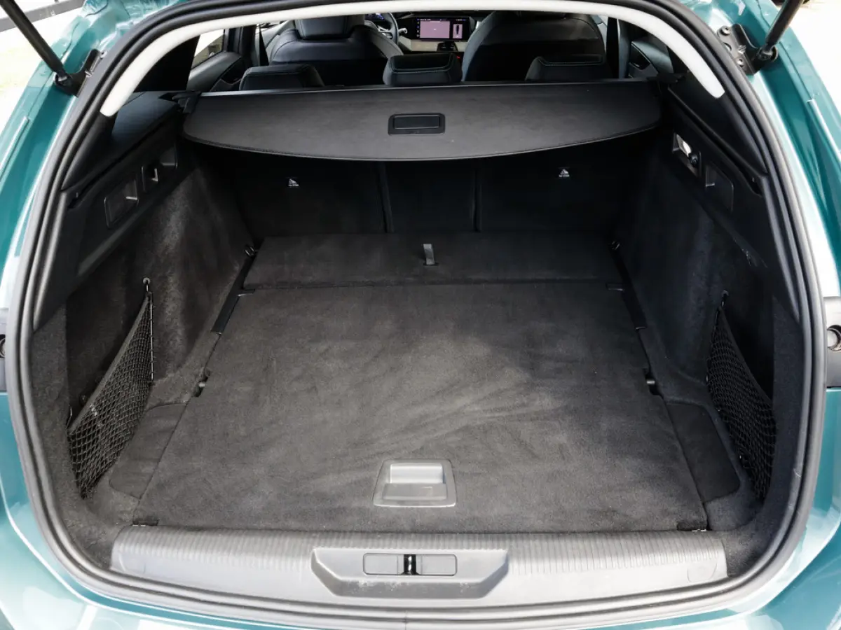 1.2 PureTech Allure Pack Business 1e-Eig. & Dealer-Onderh. BOVAG-Garantie. NL-Auto.