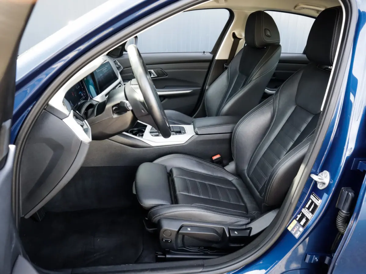 320e Business Edition Plus 1e-Eig. & Keurig-Onderh. BOVAG-Garantie. NL-Auto.