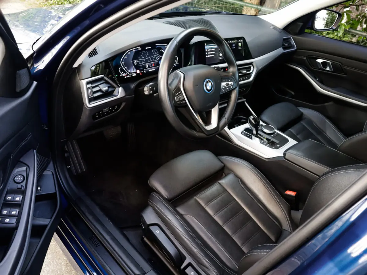 320e Business Edition Plus 1e-Eig. & Keurig-Onderh. BOVAG-Garantie. NL-Auto.
