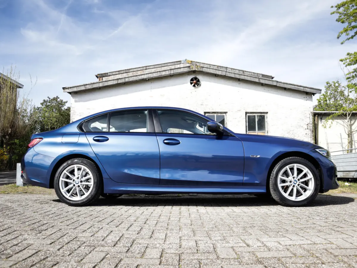320e Business Edition Plus 1e-Eig. & Keurig-Onderh. BOVAG-Garantie. NL-Auto.
