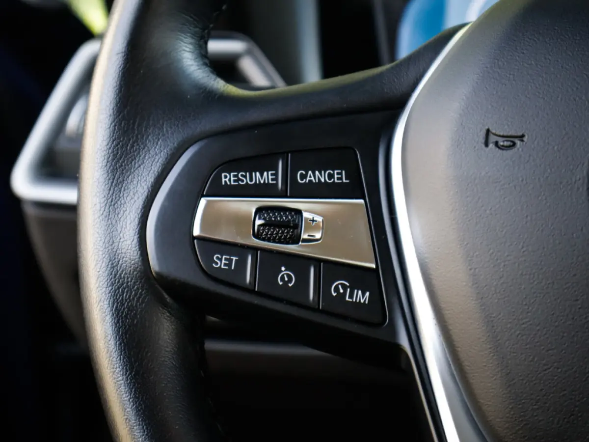 320e Business Edition Plus 1e-Eig. & Keurig-Onderh. BOVAG-Garantie. NL-Auto.