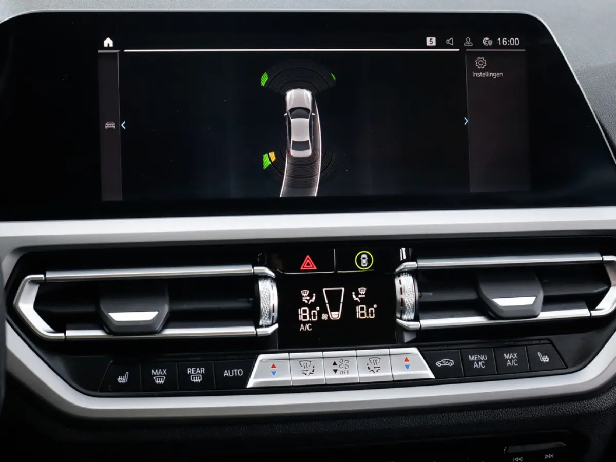 320e Business Edition Plus 1e-Eig. & Keurig-Onderh. BOVAG-Garantie. NL-Auto.