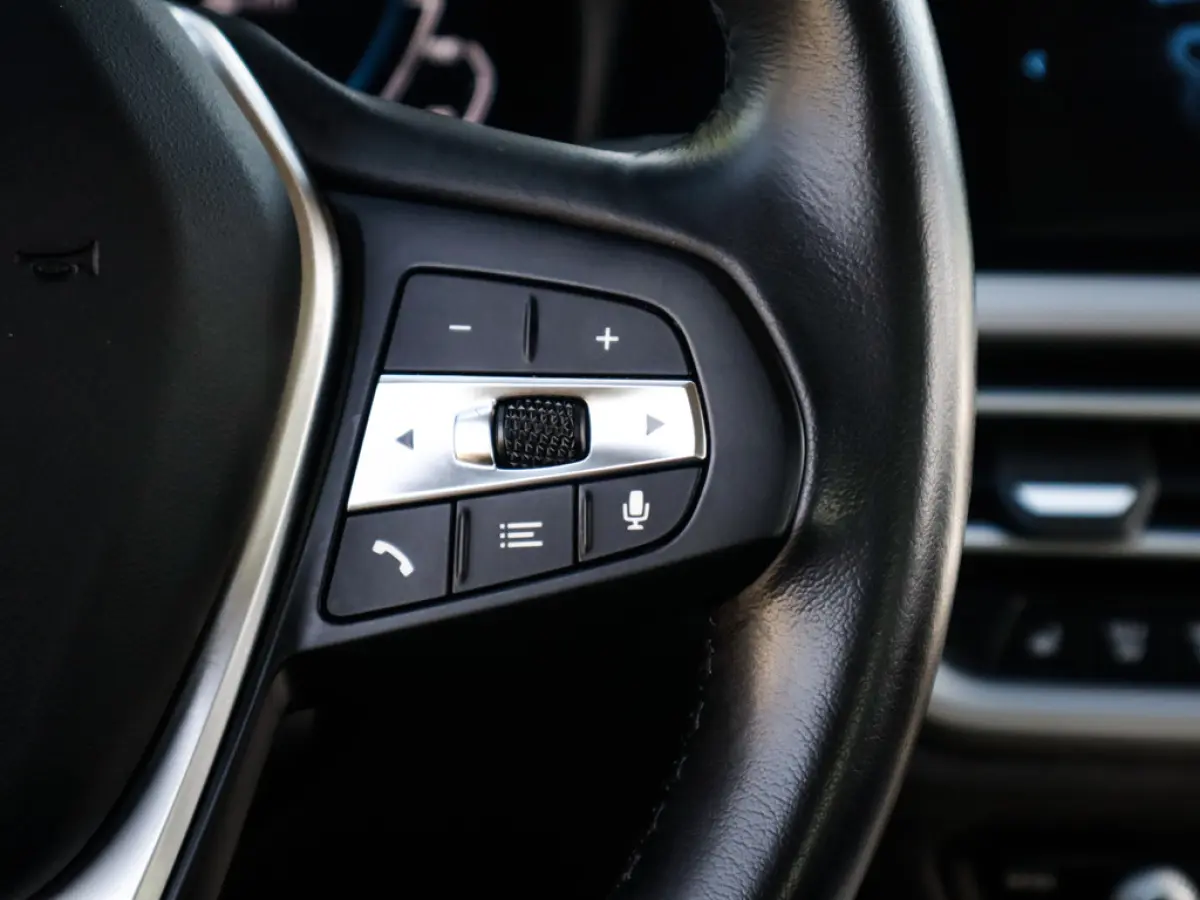 320e Business Edition Plus 1e-Eig. & Keurig-Onderh. BOVAG-Garantie. NL-Auto.