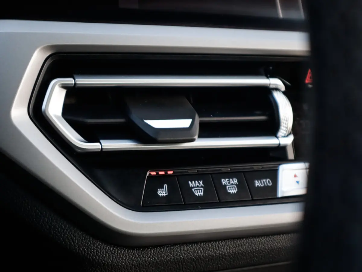 320e Business Edition Plus 1e-Eig. & Keurig-Onderh. BOVAG-Garantie. NL-Auto.