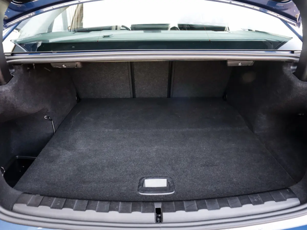 320e Business Edition Plus 1e-Eig. & Keurig-Onderh. BOVAG-Garantie. NL-Auto.