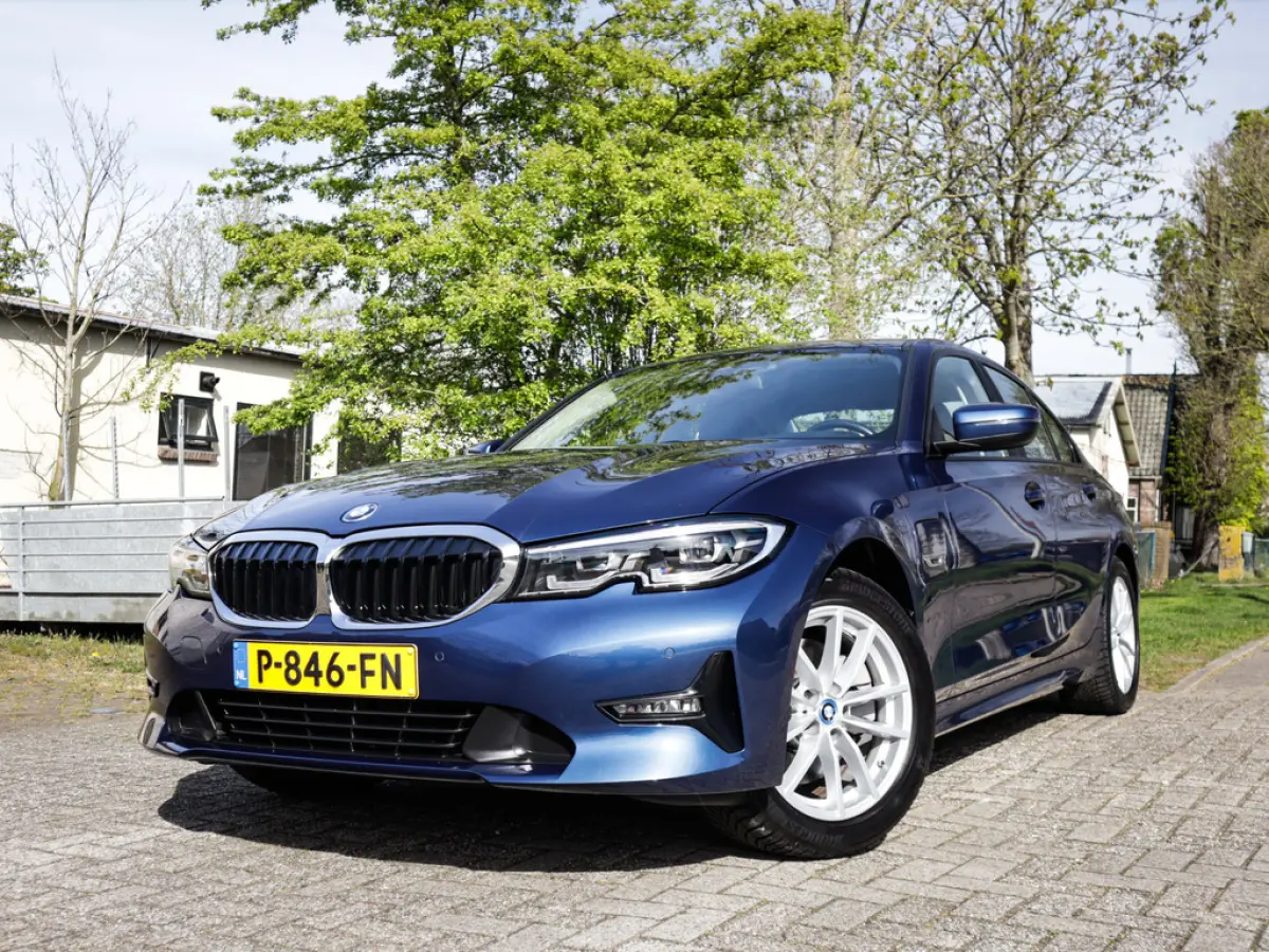 320e Business Edition Plus 1e-Eig. & Keurig-Onderh. BOVAG-Garantie. NL-Auto.