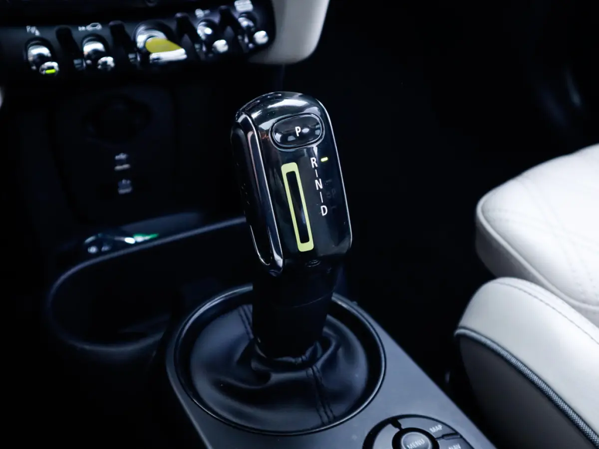 MINI Yours 33 kWh 1e-Eig. & Keurig-Onderh. BOVAG-Garantie. NL-Auto.