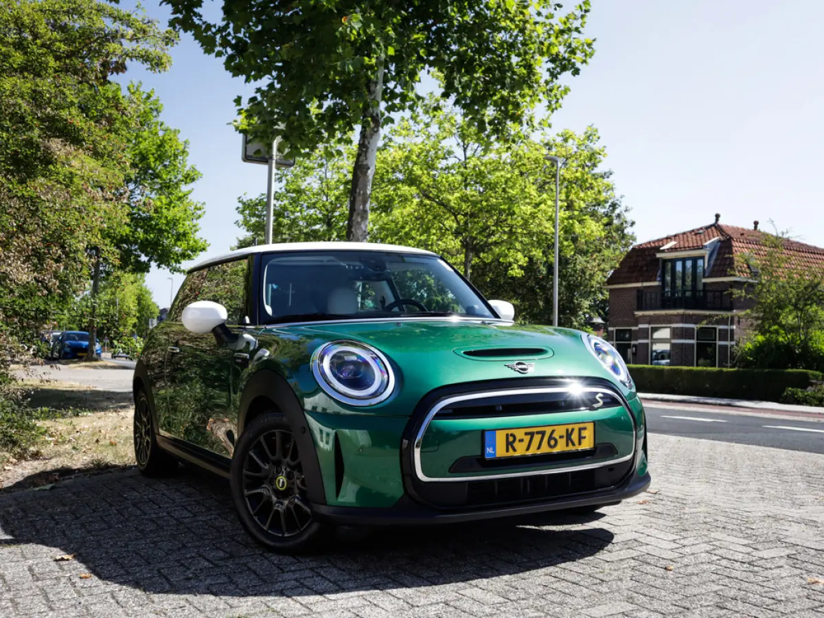 MINI Yours 33 kWh 1e-Eig. & Keurig-Onderh. BOVAG-Garantie. NL-Auto.