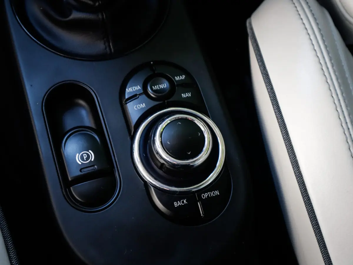 MINI Yours 33 kWh 1e-Eig. & Keurig-Onderh. BOVAG-Garantie. NL-Auto.
