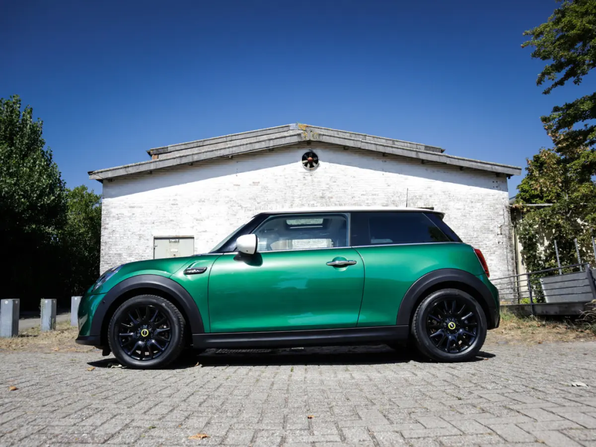 MINI Yours 33 kWh 1e-Eig. & Keurig-Onderh. BOVAG-Garantie. NL-Auto.