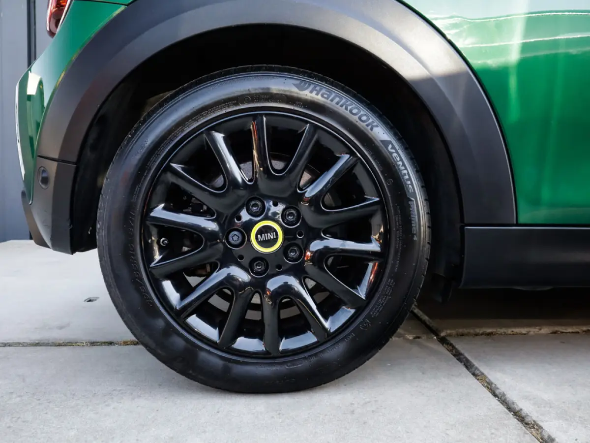 MINI Yours 33 kWh 1e-Eig. & Keurig-Onderh. BOVAG-Garantie. NL-Auto.