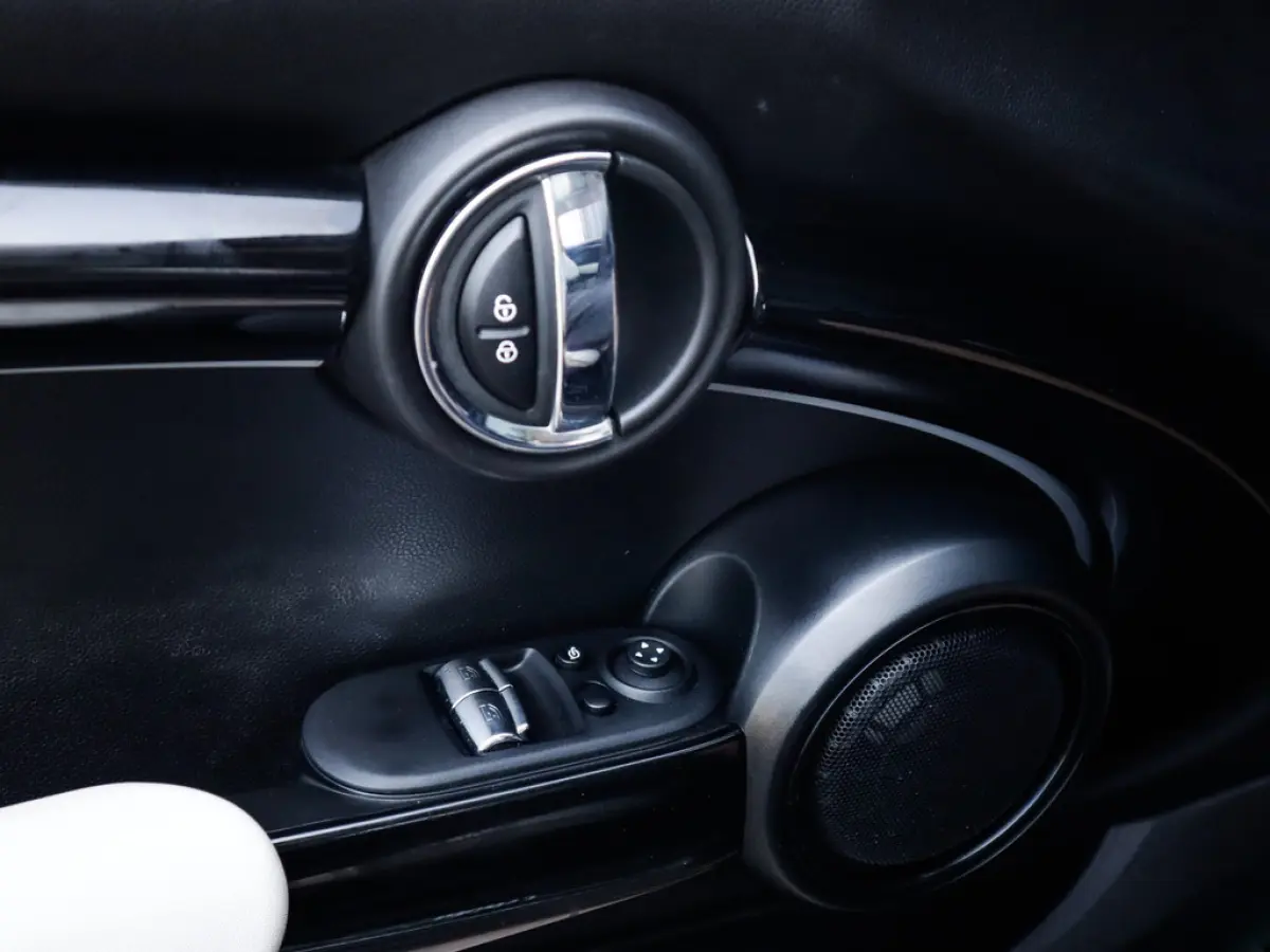 MINI Yours 33 kWh 1e-Eig. & Keurig-Onderh. BOVAG-Garantie. NL-Auto.
