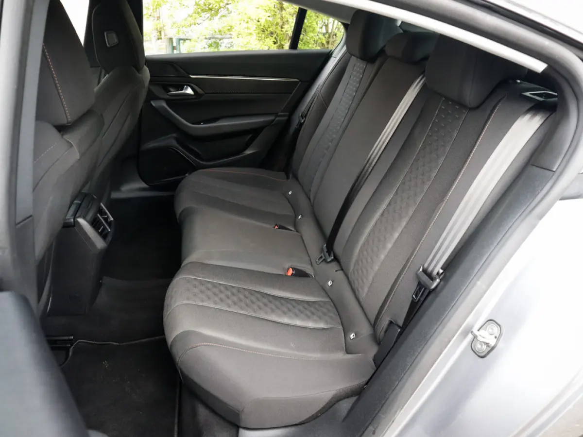 1.2 PureTech Active Pack Business 2e-Eig & Keurig-Onderh. BOVAG-Garantie. NL-Auto