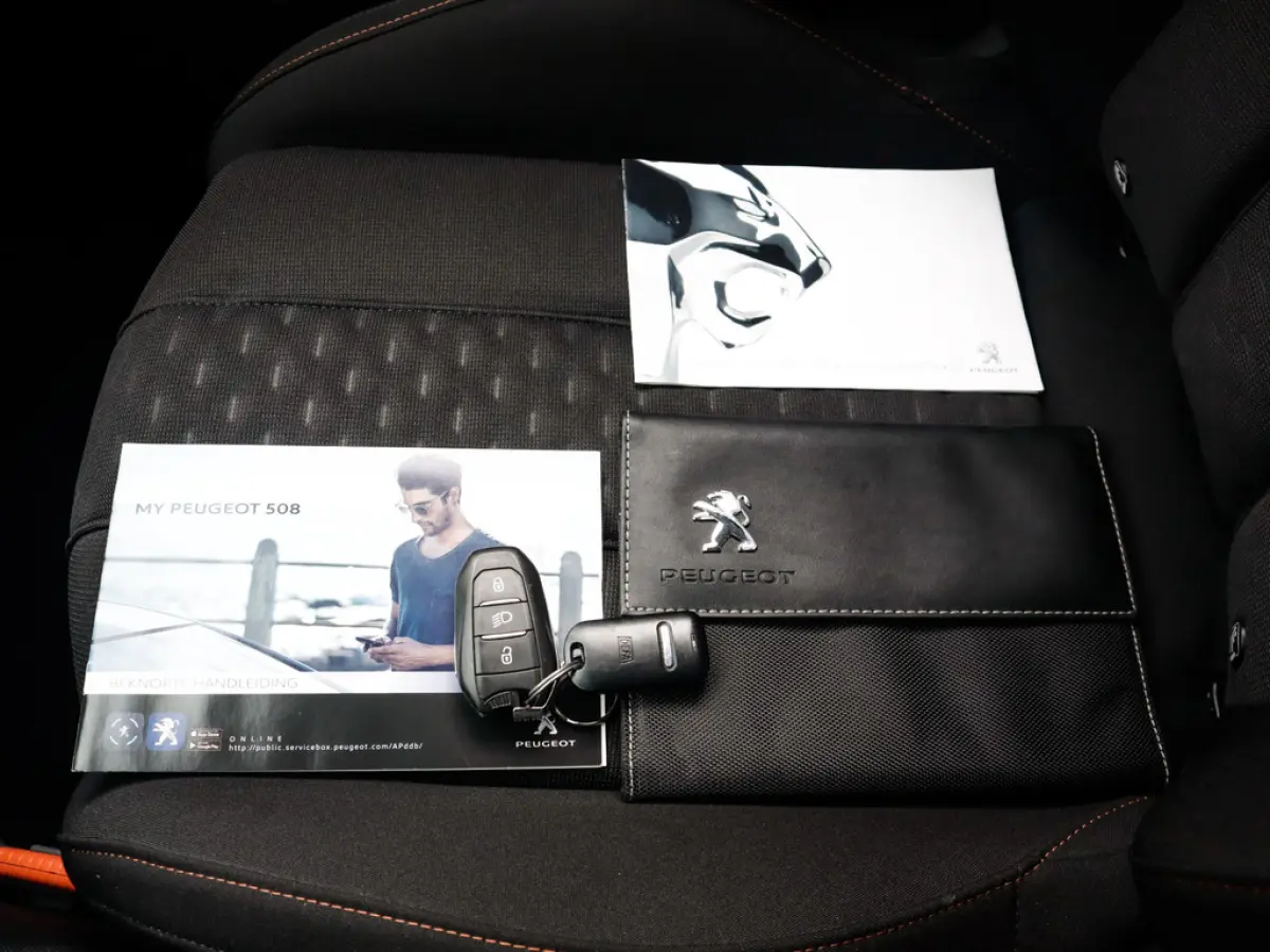 1.2 PureTech Active Pack Business 2e-Eig & Keurig-Onderh. BOVAG-Garantie. NL-Auto