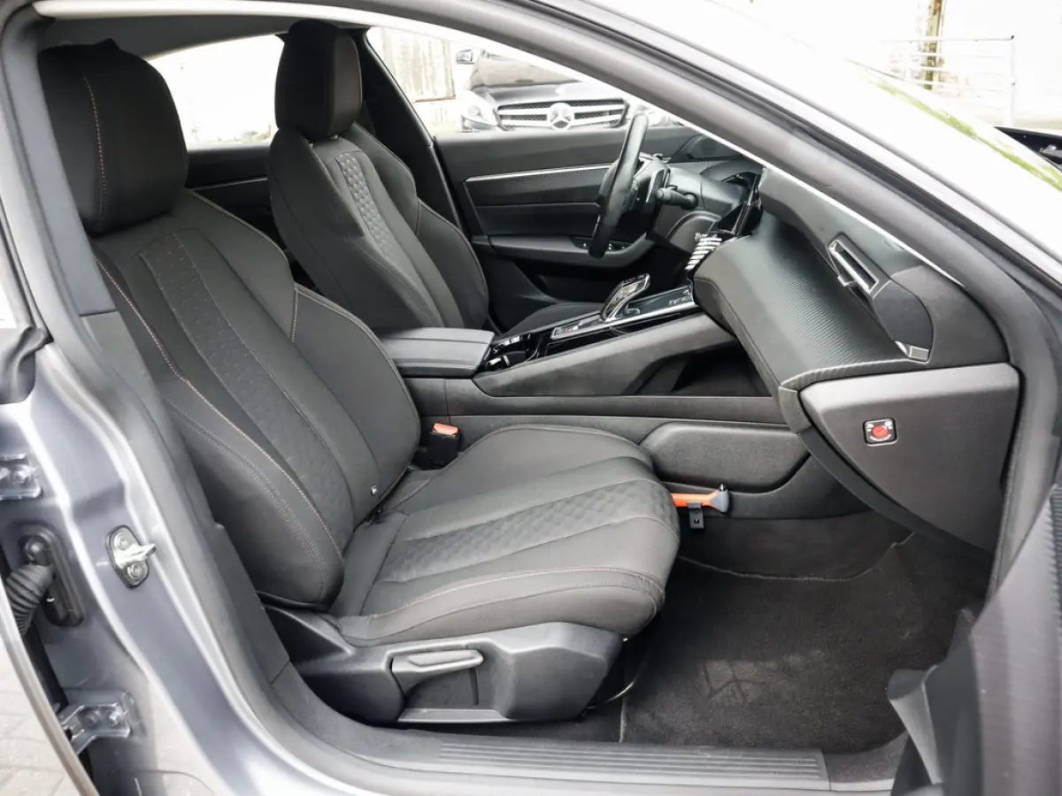 1.2 PureTech Active Pack Business 2e-Eig & Keurig-Onderh. BOVAG-Garantie. NL-Auto