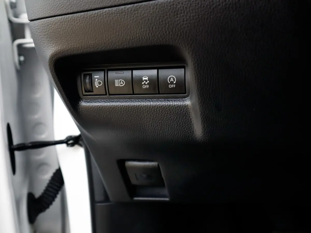 1.0 VVT-i MT Play 1e-Eig. & Keurig-Onderh. BOVAG-Garantie. NL-Auto.