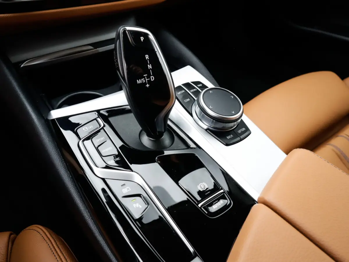 545e xDrive Business Edition Plus 1e-Eig. & Dealer-Onderh. BOVAG-Garantie. NL-Auto.