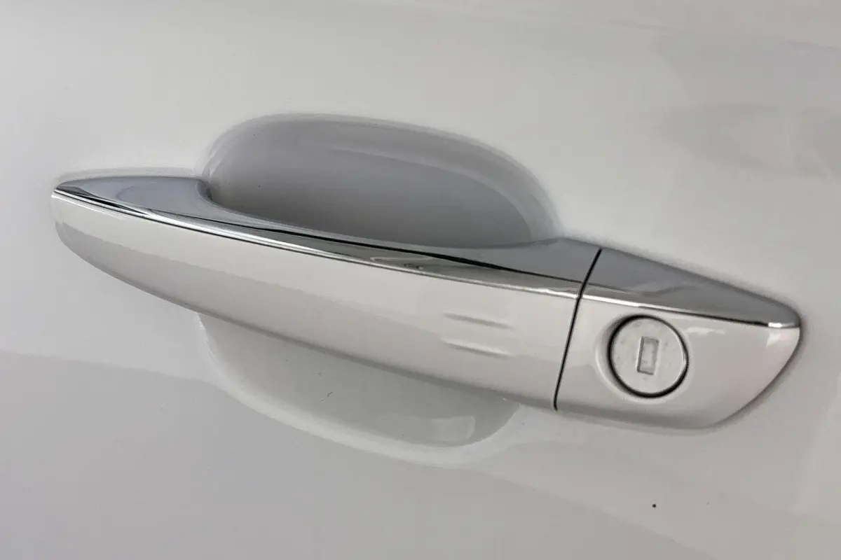 E-Tense Rivoli 225 SOH 97% Stoelverwarming Leder Memory Keyless Camera