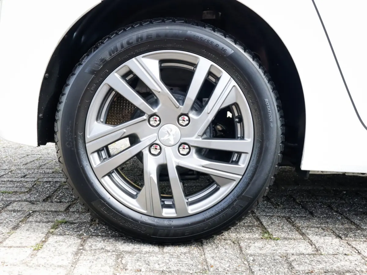 1.2 PureTech Blue Lease Active 1e-Eig. & Dealer-Onderh. BOVAG-Garantie. NL-Auto.