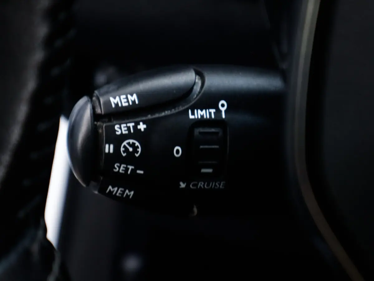 1.2 PureTech Blue Lease Active 1e-Eig. & Dealer-Onderh. BOVAG-Garantie. NL-Auto.