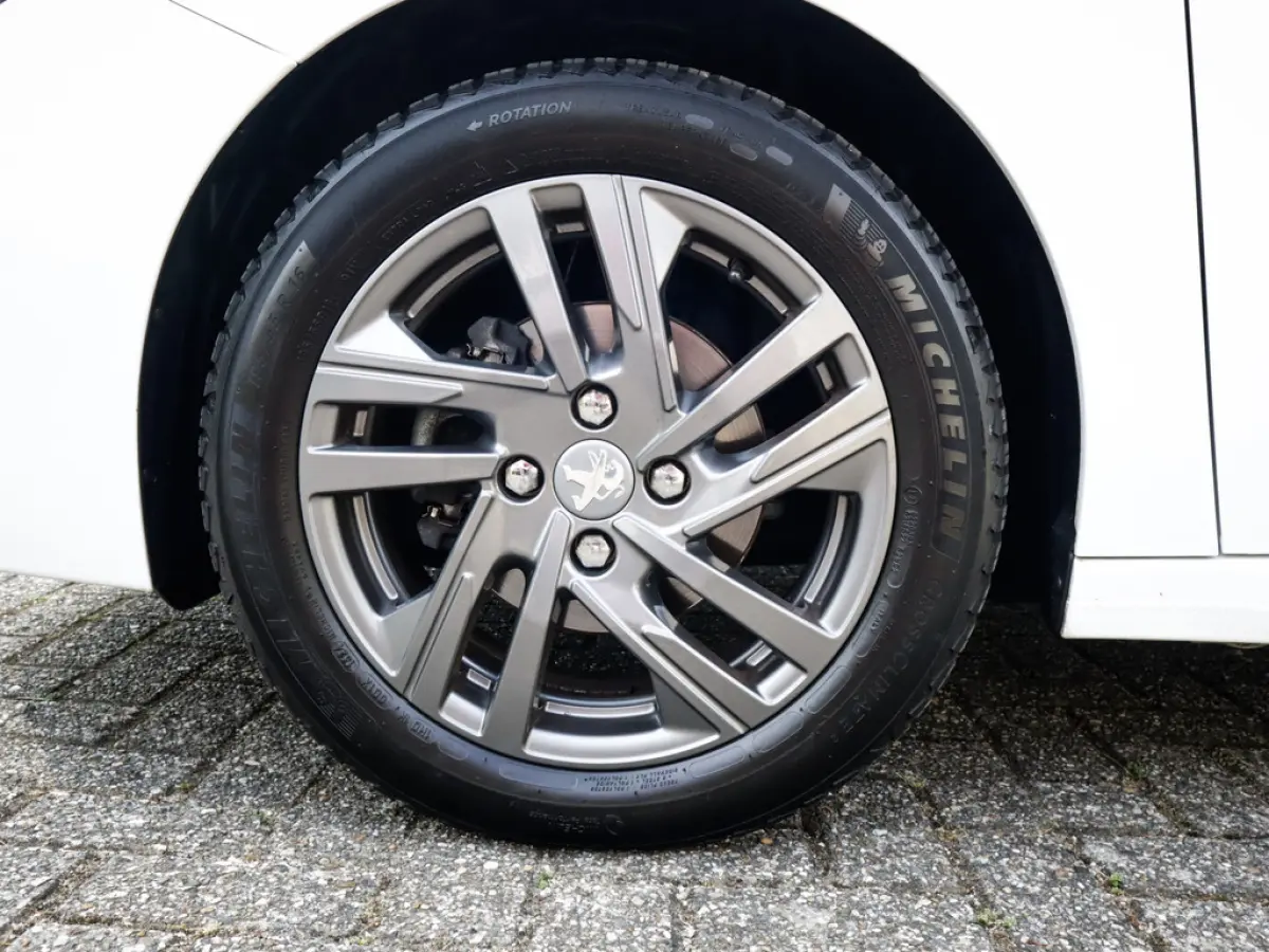 1.2 PureTech Blue Lease Active 1e-Eig. & Dealer-Onderh. BOVAG-Garantie. NL-Auto.