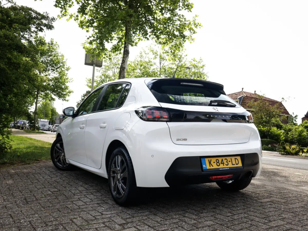1.2 PureTech Blue Lease Active 1e-Eig. & Dealer-Onderh. BOVAG-Garantie. NL-Auto.