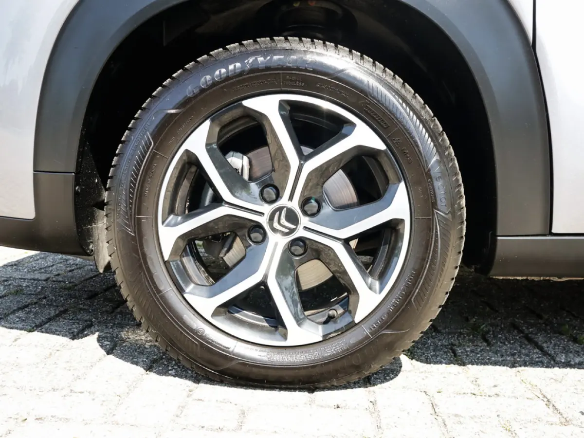 1.2 PureTech Shine 1e-Eig. & Dealer-Onderh. BOVAG-Garantie. NL-Auto.