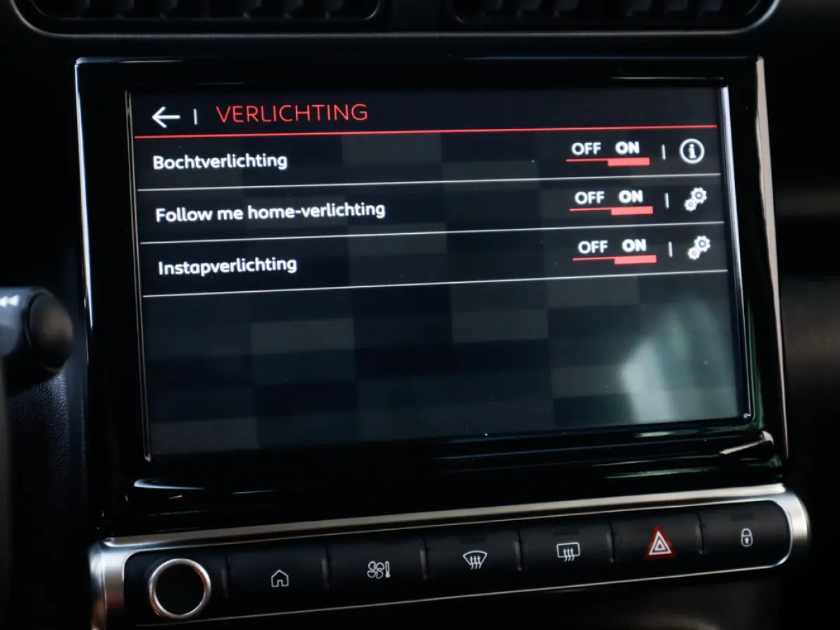 1.2 PureTech Shine 1e-Eig. & Dealer-Onderh. BOVAG-Garantie. NL-Auto.