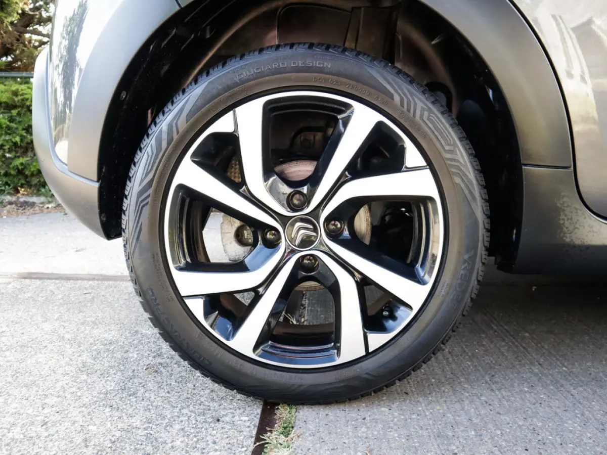 1.2 PureTech Shine 1e-Eig. & Dealer-Onderh. BOVAG-Garantie. NL-Auto.