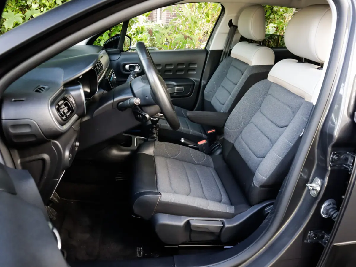 1.2 PureTech Shine 1e-Eig. & Dealer-Onderh. BOVAG-Garantie. NL-Auto.