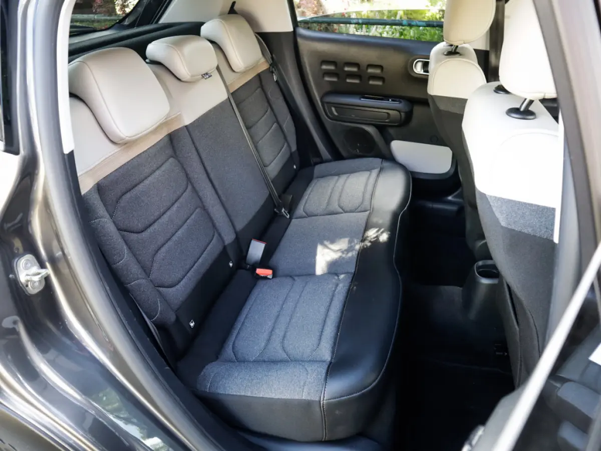 1.2 PureTech Shine 1e-Eig. & Dealer-Onderh. BOVAG-Garantie. NL-Auto.
