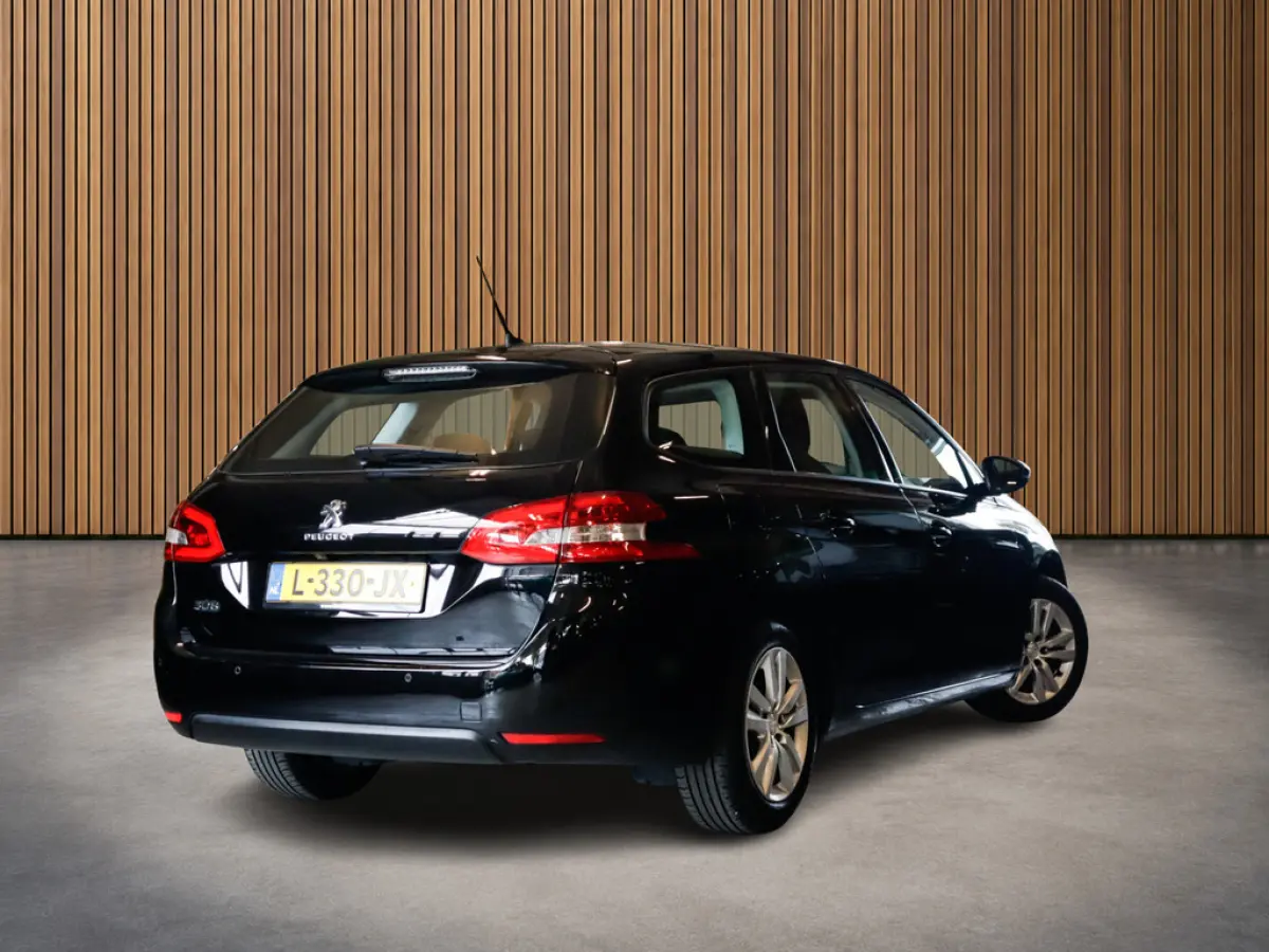 1.2 PureTech Blue Lease Active 1e-Eig. & Keurig-Onderh. BOVAG-Garantie. NL-Auto.