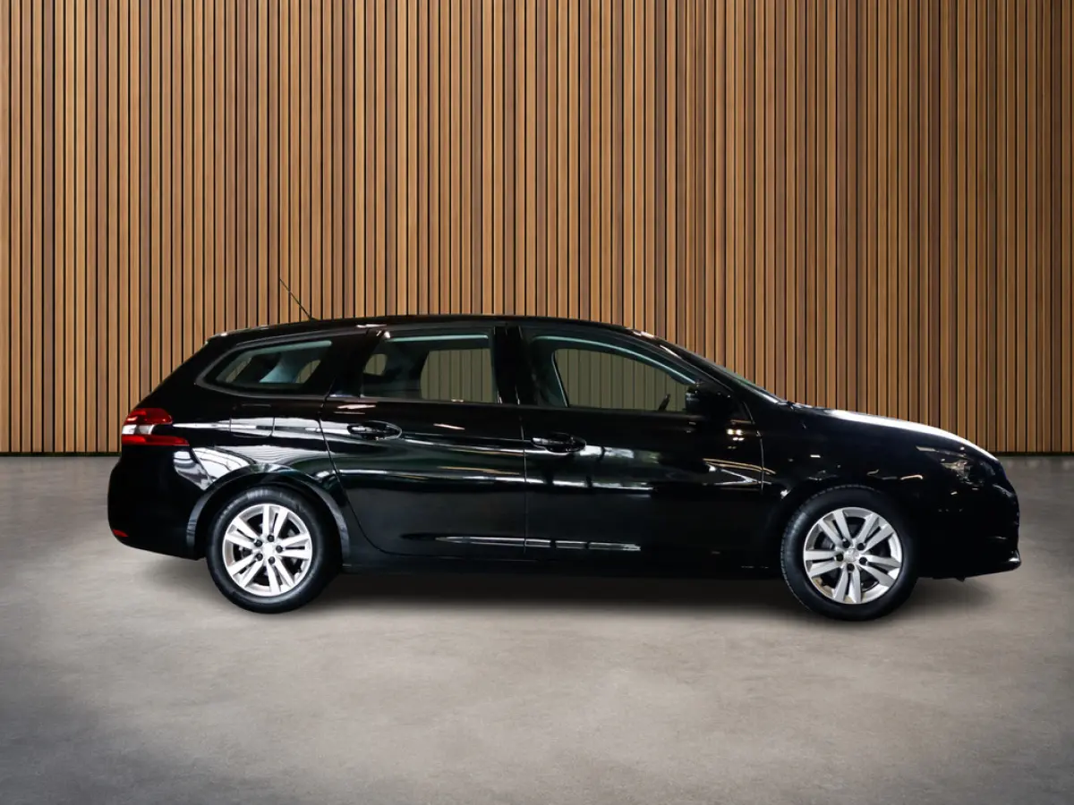 1.2 PureTech Blue Lease Active 1e-Eig. & Keurig-Onderh. BOVAG-Garantie. NL-Auto.