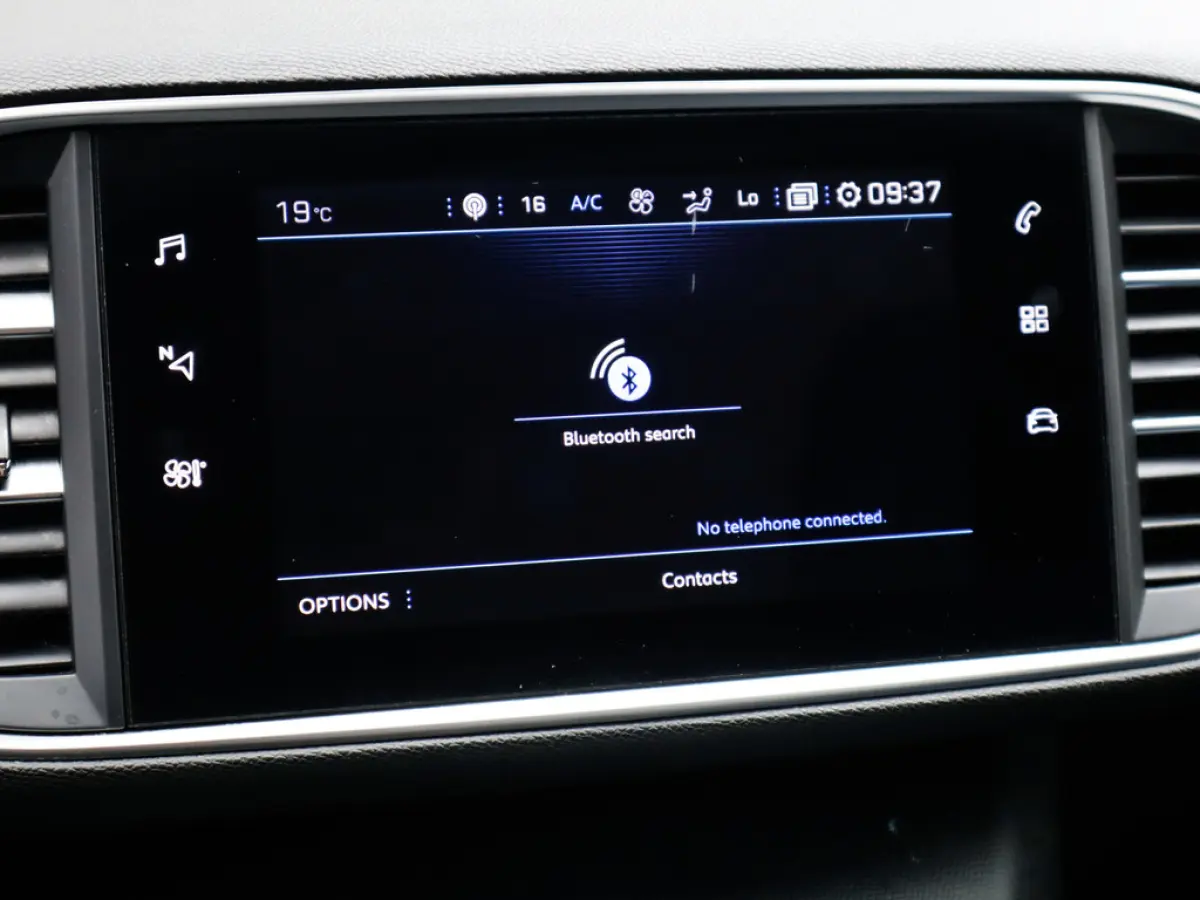 1.2 PureTech Blue Lease Active 1e-Eig. & Keurig-Onderh. BOVAG-Garantie. NL-Auto.