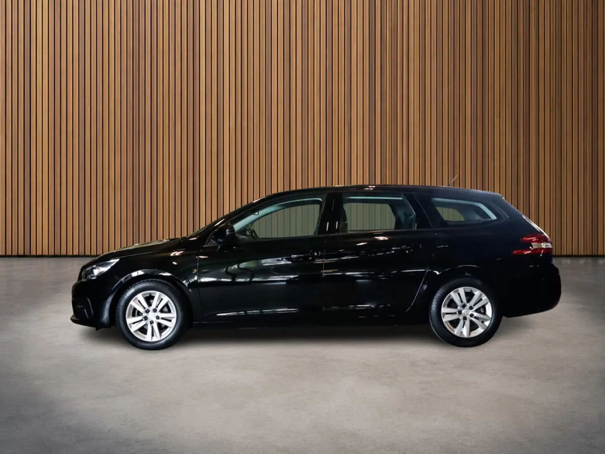 1.2 PureTech Blue Lease Active 1e-Eig. & Keurig-Onderh. BOVAG-Garantie. NL-Auto.