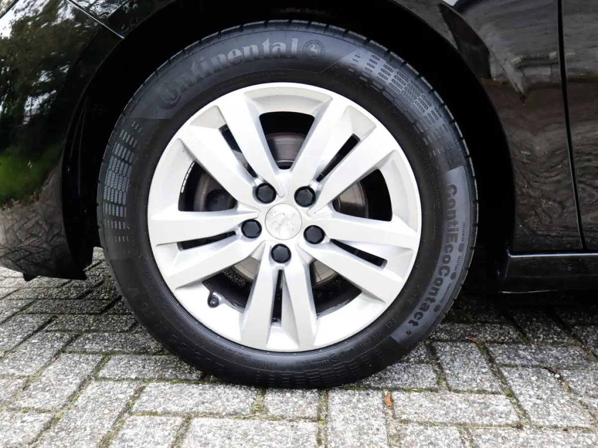 1.2 PureTech Blue Lease Active 1e-Eig. & Keurig-Onderh. BOVAG-Garantie. NL-Auto.