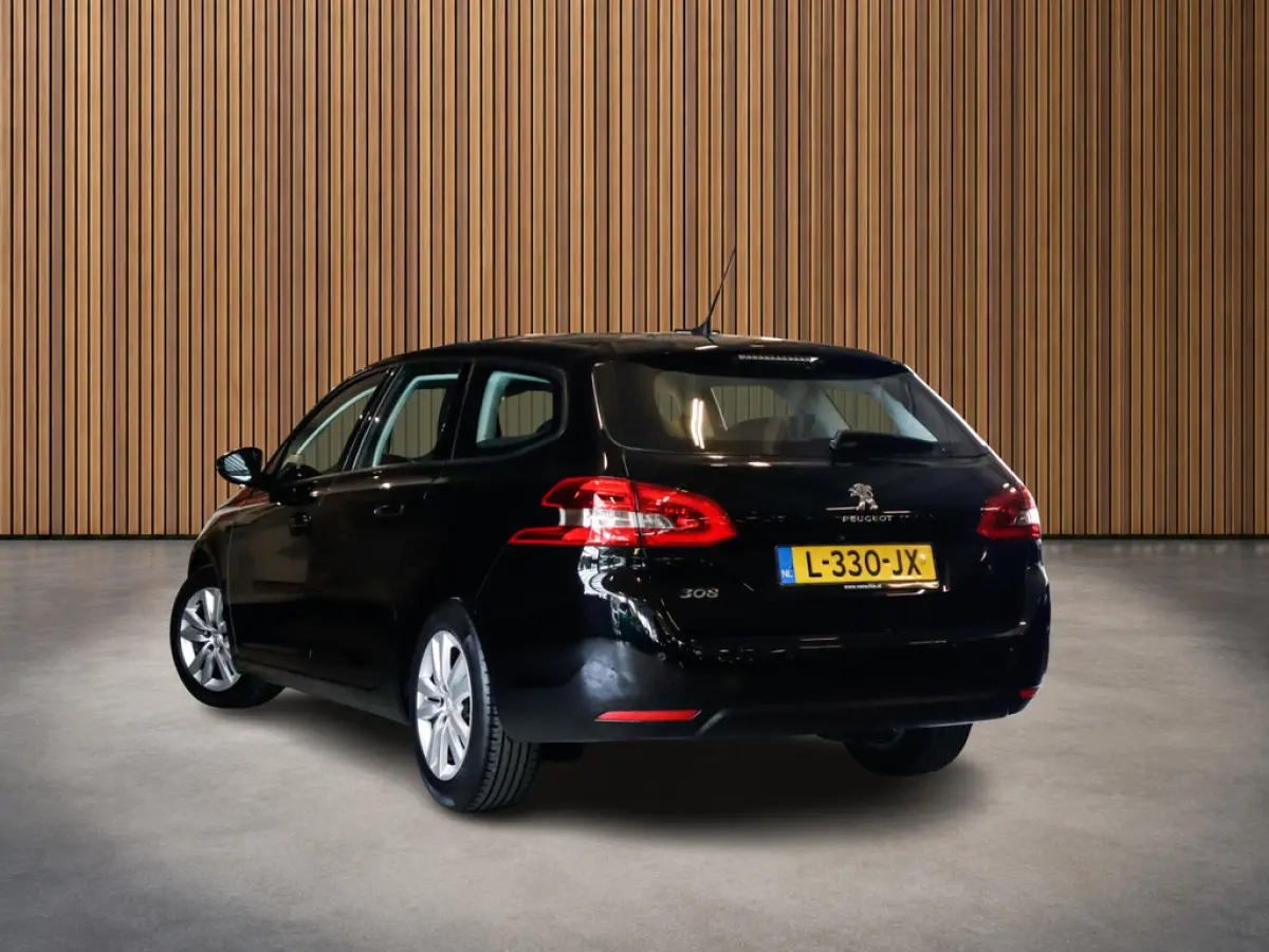 1.2 PureTech Blue Lease Active 1e-Eig. & Keurig-Onderh. BOVAG-Garantie. NL-Auto.