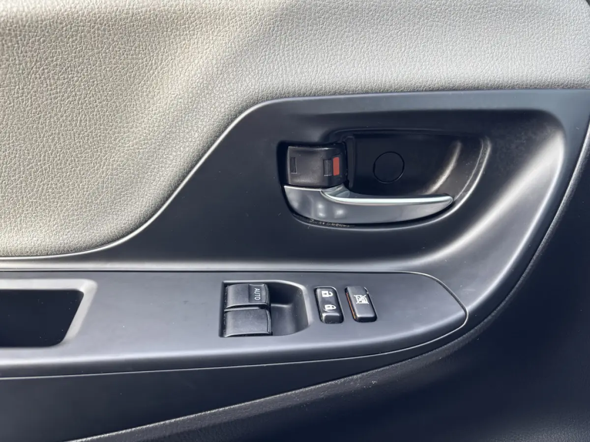 1.5 Hybrid Dynamic 1e-Eig. & Keurig-Onderh. BOVAG-Garantie. NL-Auto.