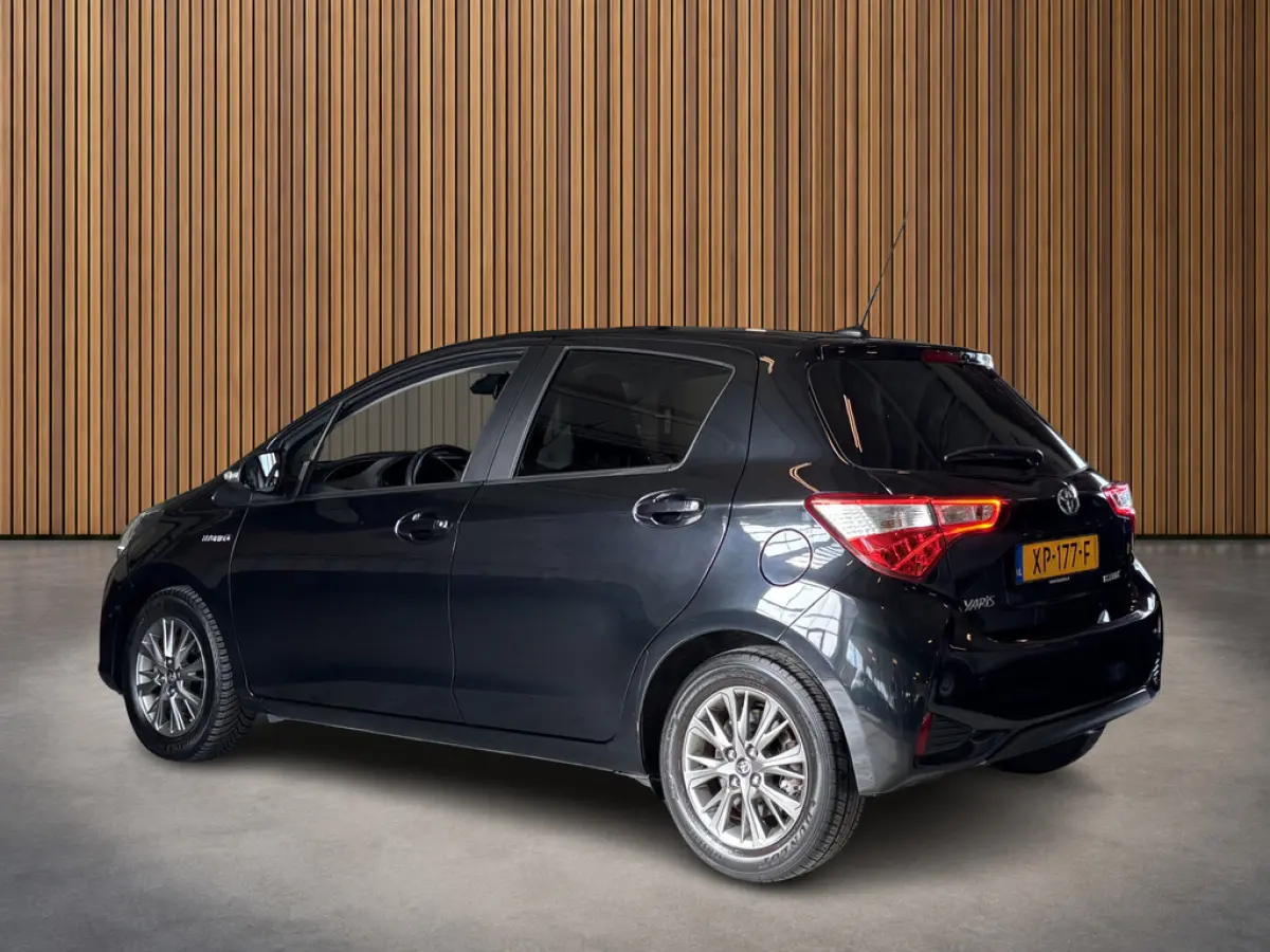 1.5 Hybrid Dynamic 1e-Eig. & Keurig-Onderh. BOVAG-Garantie. NL-Auto.