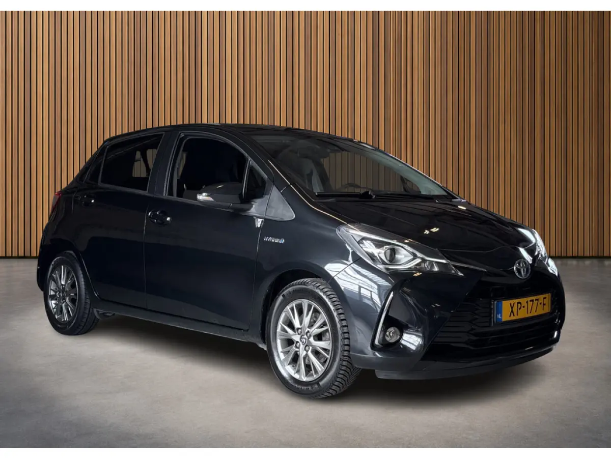 1.5 Hybrid Dynamic 1e-Eig. & Keurig-Onderh. BOVAG-Garantie. NL-Auto.