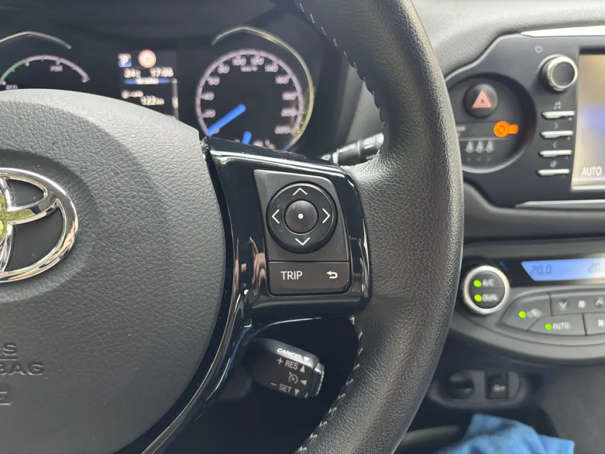 1.5 Hybrid Dynamic 1e-Eig. & Keurig-Onderh. BOVAG-Garantie. NL-Auto.