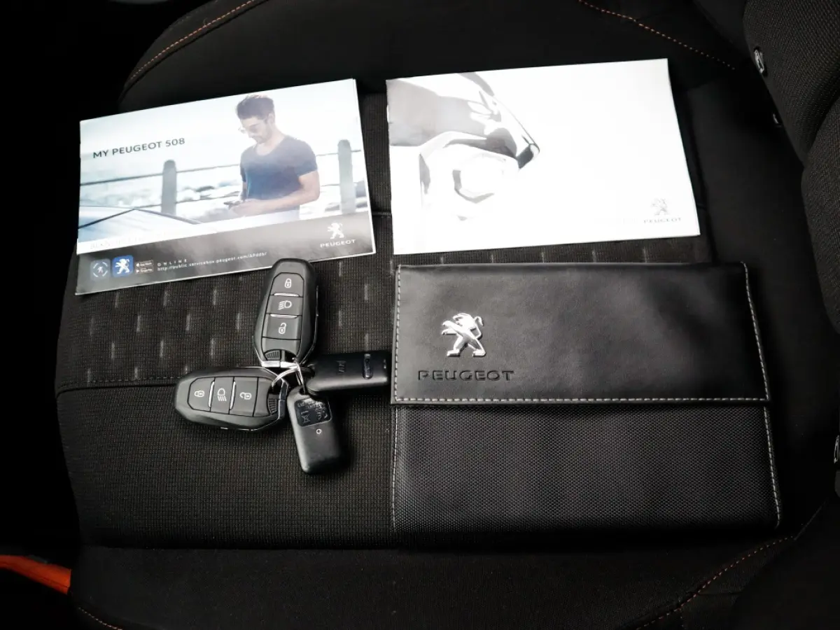 1.2 PureTech Active Pack Business 1e-Eig. & Dealer-Onderh. BOVAG-Garantie. NL-Auto.