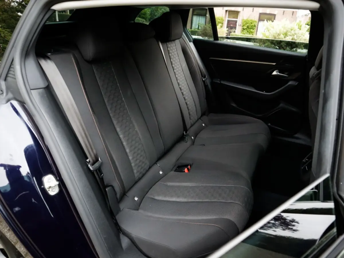 1.2 PureTech Active Pack Business 1e-Eig. & Dealer-Onderh. BOVAG-Garantie. NL-Auto.