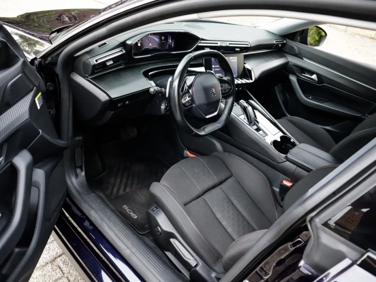 1.2 PureTech Active Pack Business 1e-Eig. & Dealer-Onderh. BOVAG-Garantie. NL-Auto.